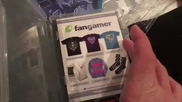 Unboxing Undertale: Collector's Edition from FanGamer